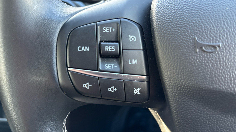 Ford Puma 1.0 EcoBoost Hybrid mHEV Titanium 5dr DCT Petrol Hatchback